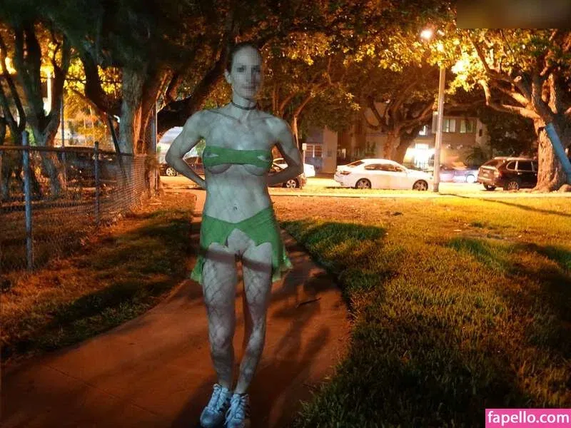 MiaExhib / https: / mia_exhib Onlyfans Photo Gallery 