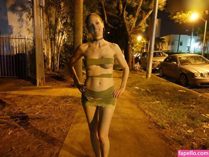 MiaExhib / https: / mia_exhib Onlyfans Photo Gallery 