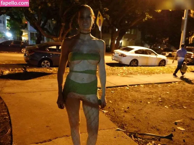 MiaExhib / https: / mia_exhib Onlyfans Photo Gallery 