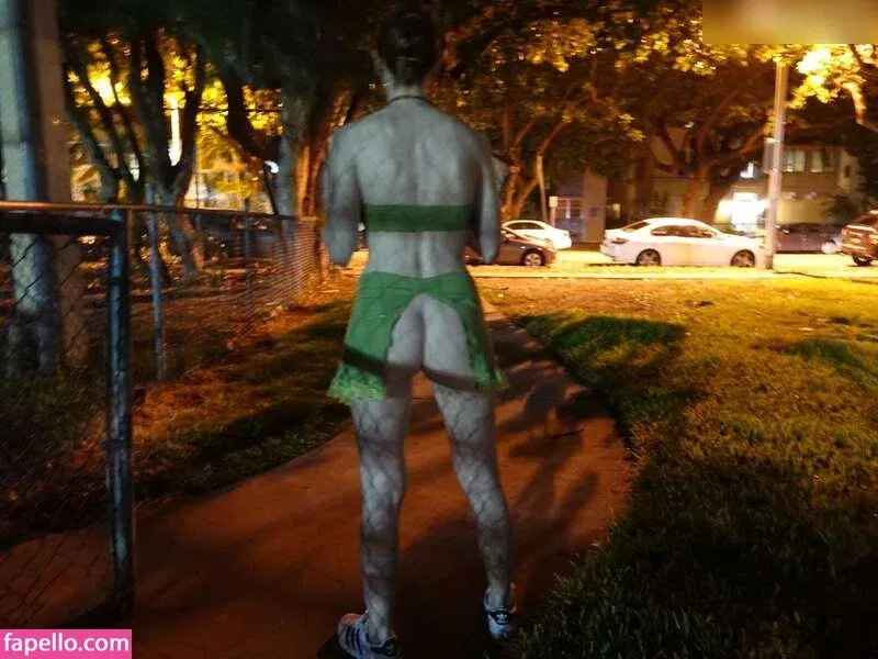 MiaExhib / https: / mia_exhib Onlyfans Photo Gallery 