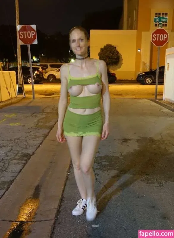 MiaExhib / https: / mia_exhib Onlyfans Photo Gallery 