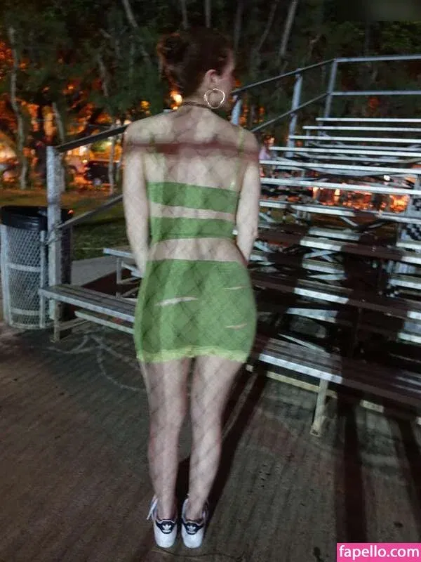 MiaExhib / https: / mia_exhib Onlyfans Photo Gallery 