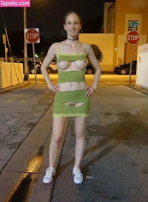 MiaExhib / https: / mia_exhib Onlyfans Photo Gallery 