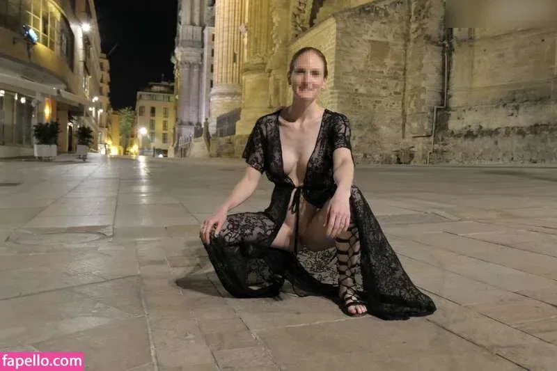 MiaExhib / https: / mia_exhib Onlyfans Photo Gallery 