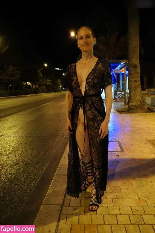 MiaExhib / https: / mia_exhib Onlyfans Photo Gallery 