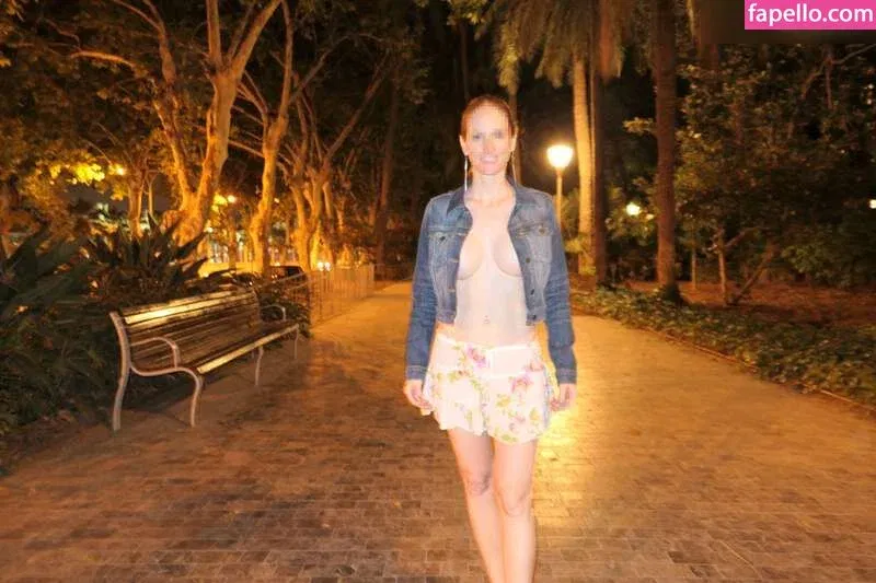 MiaExhib / https: / mia_exhib Onlyfans Photo Gallery 