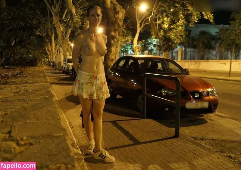 MiaExhib / https: / mia_exhib Onlyfans Photo Gallery 