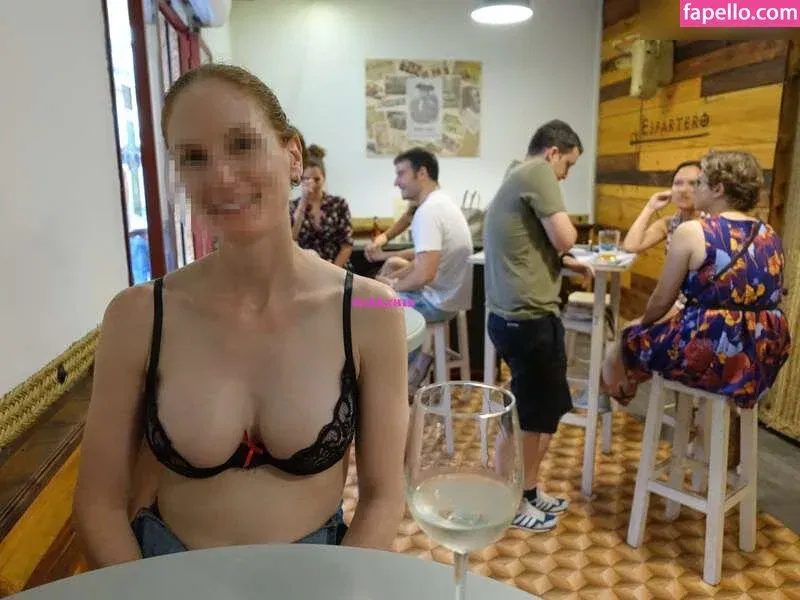 MiaExhib / https: / mia_exhib Onlyfans Photo Gallery 