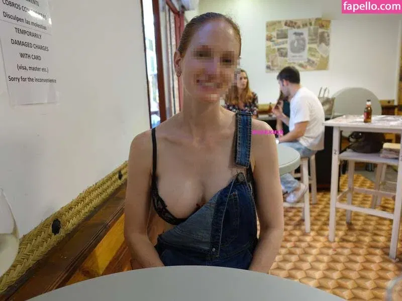 MiaExhib / https: / mia_exhib Onlyfans Photo Gallery 