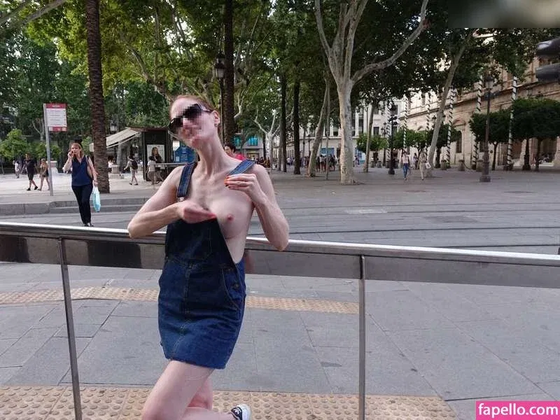 MiaExhib / https: / mia_exhib Onlyfans Photo Gallery 