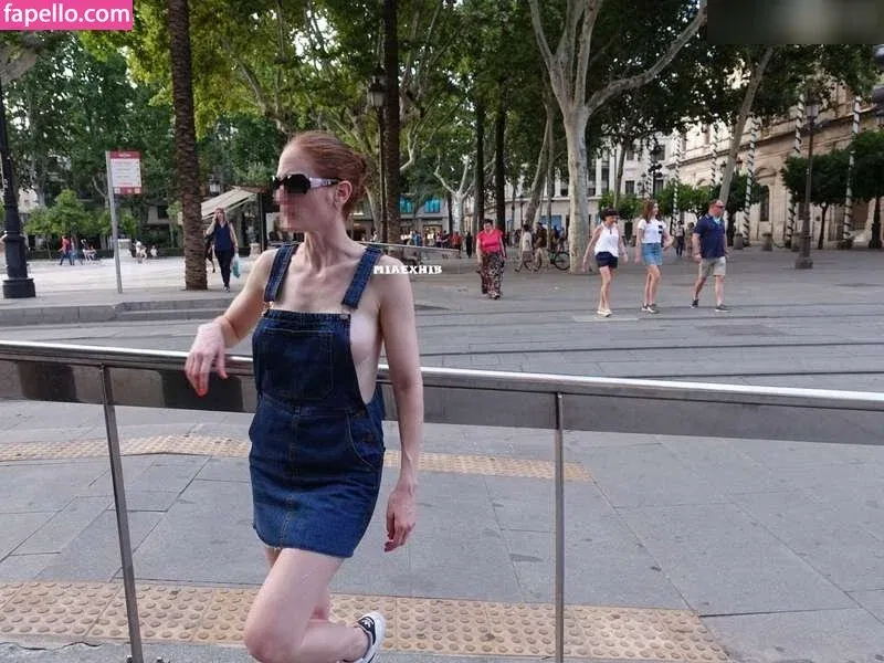 MiaExhib / https: / mia_exhib Onlyfans Photo Gallery 