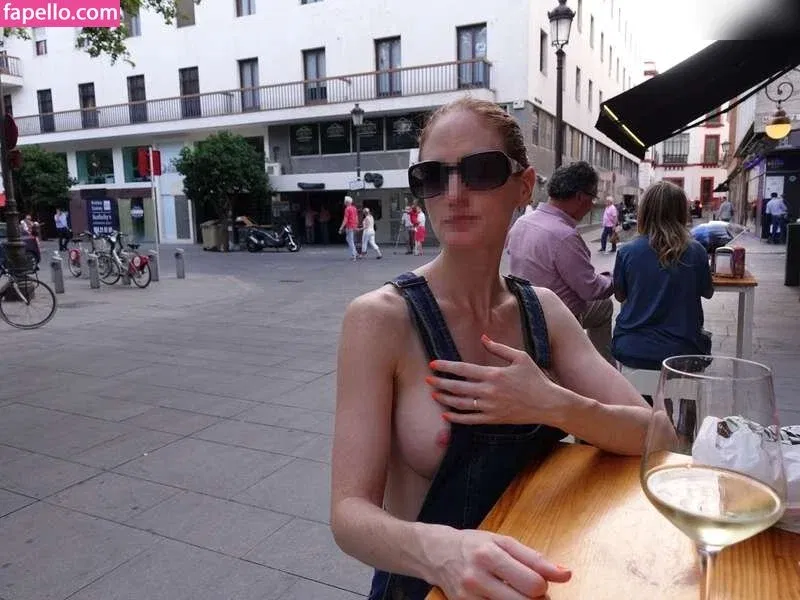 MiaExhib / https: / mia_exhib Onlyfans Photo Gallery 