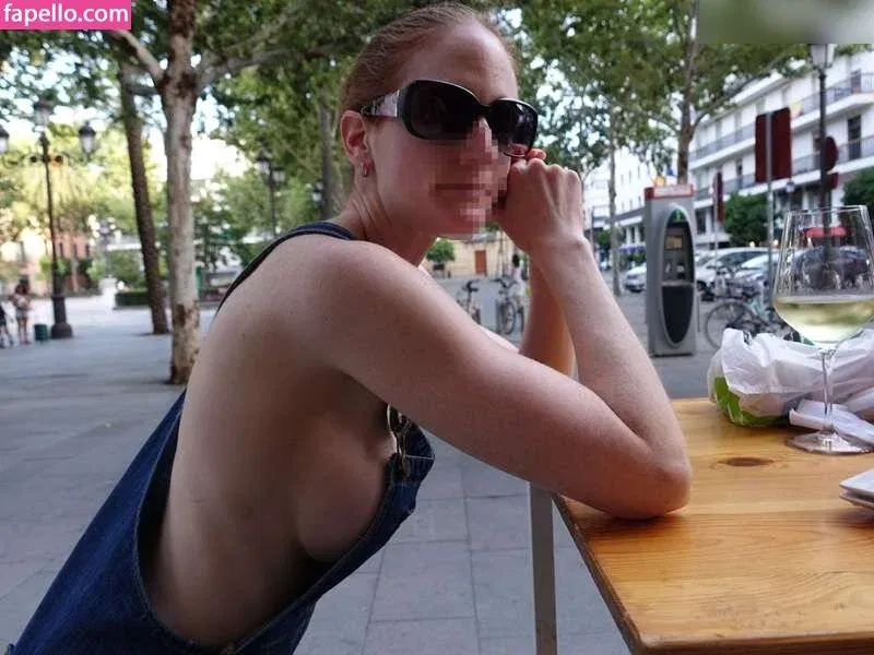 MiaExhib / https: / mia_exhib Onlyfans Photo Gallery 