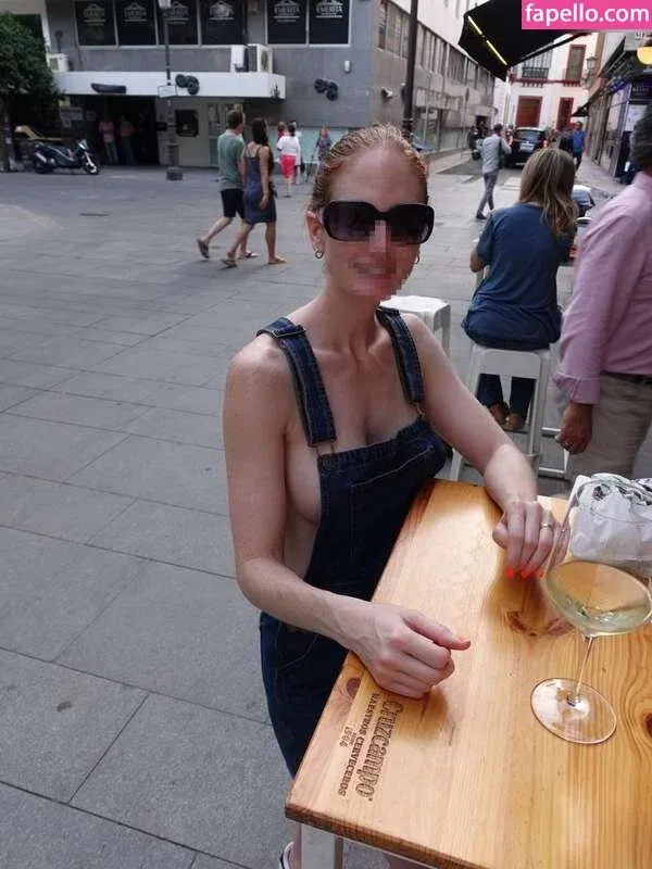 MiaExhib / https: / mia_exhib Onlyfans Photo Gallery 