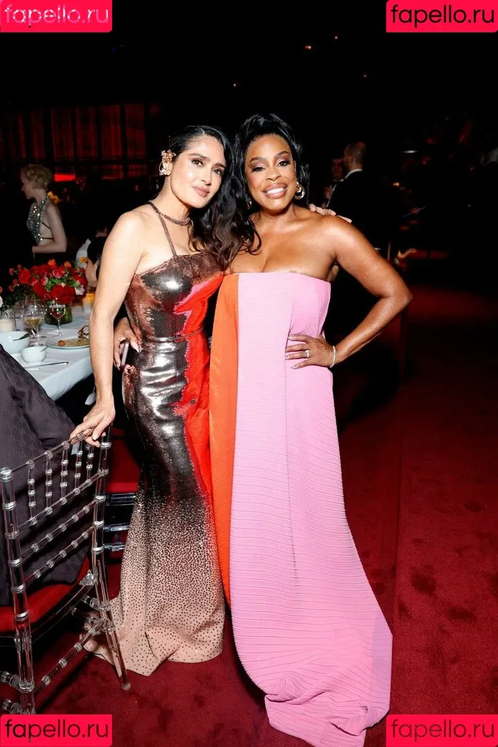 Salma Hayek / salmahayek Onlyfans Photo Gallery 