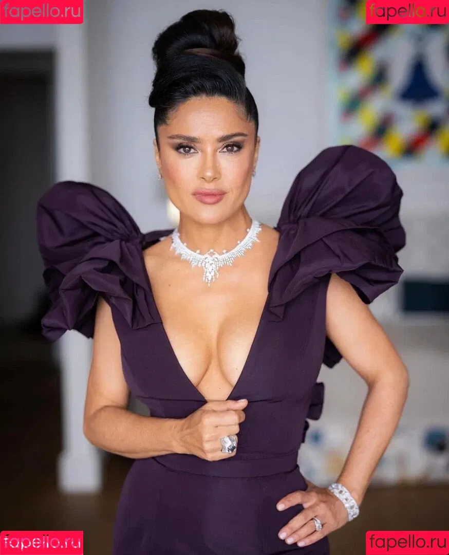 Salma Hayek / salmahayek Onlyfans Photo Gallery 