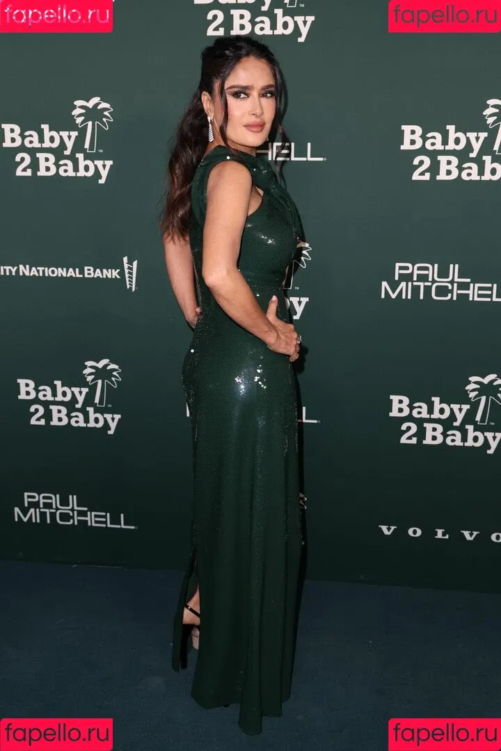 Salma Hayek / salmahayek Onlyfans Photo Gallery 