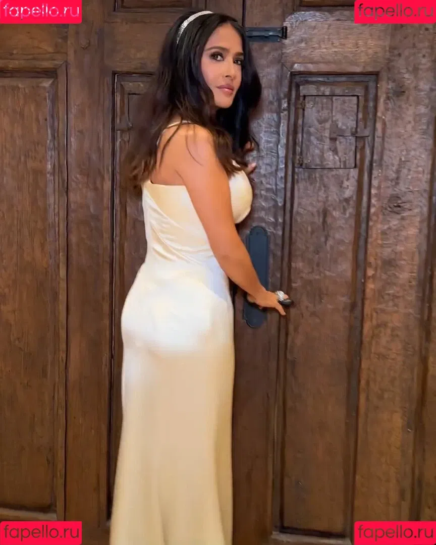Salma Hayek / salmahayek Onlyfans Photo Gallery 
