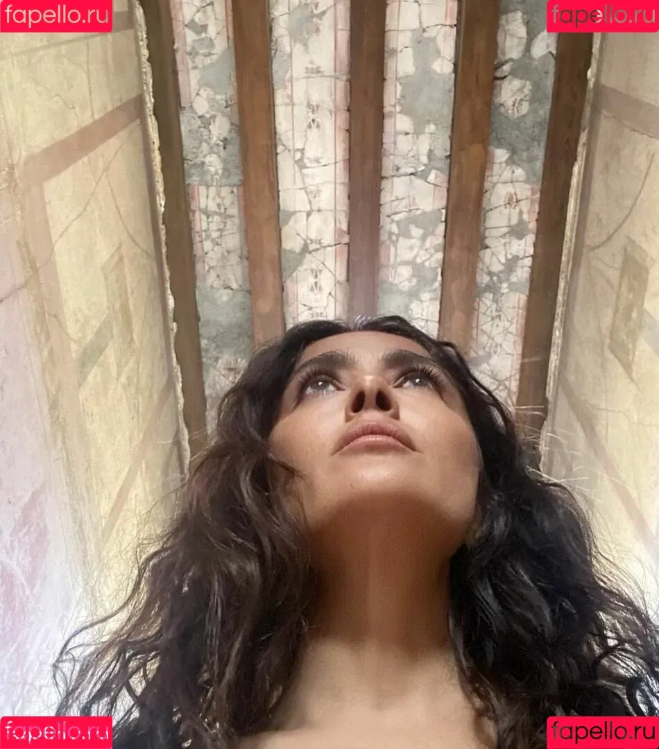 Salma Hayek / salmahayek Onlyfans Photo Gallery 