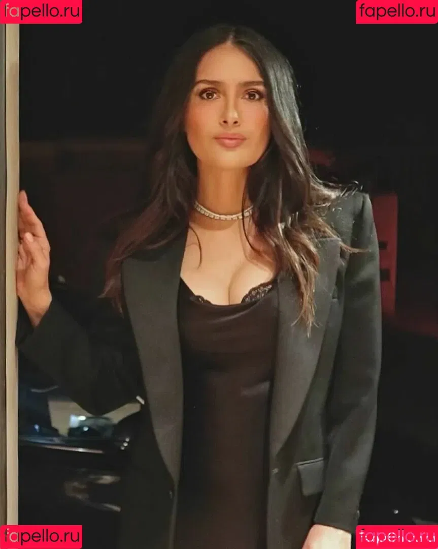 Salma Hayek / salmahayek Onlyfans Photo Gallery 