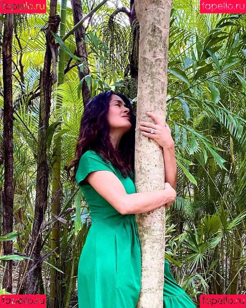 Salma Hayek / salmahayek Onlyfans Photo Gallery 