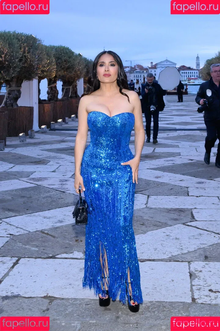 Salma Hayek / salmahayek Onlyfans Photo Gallery 