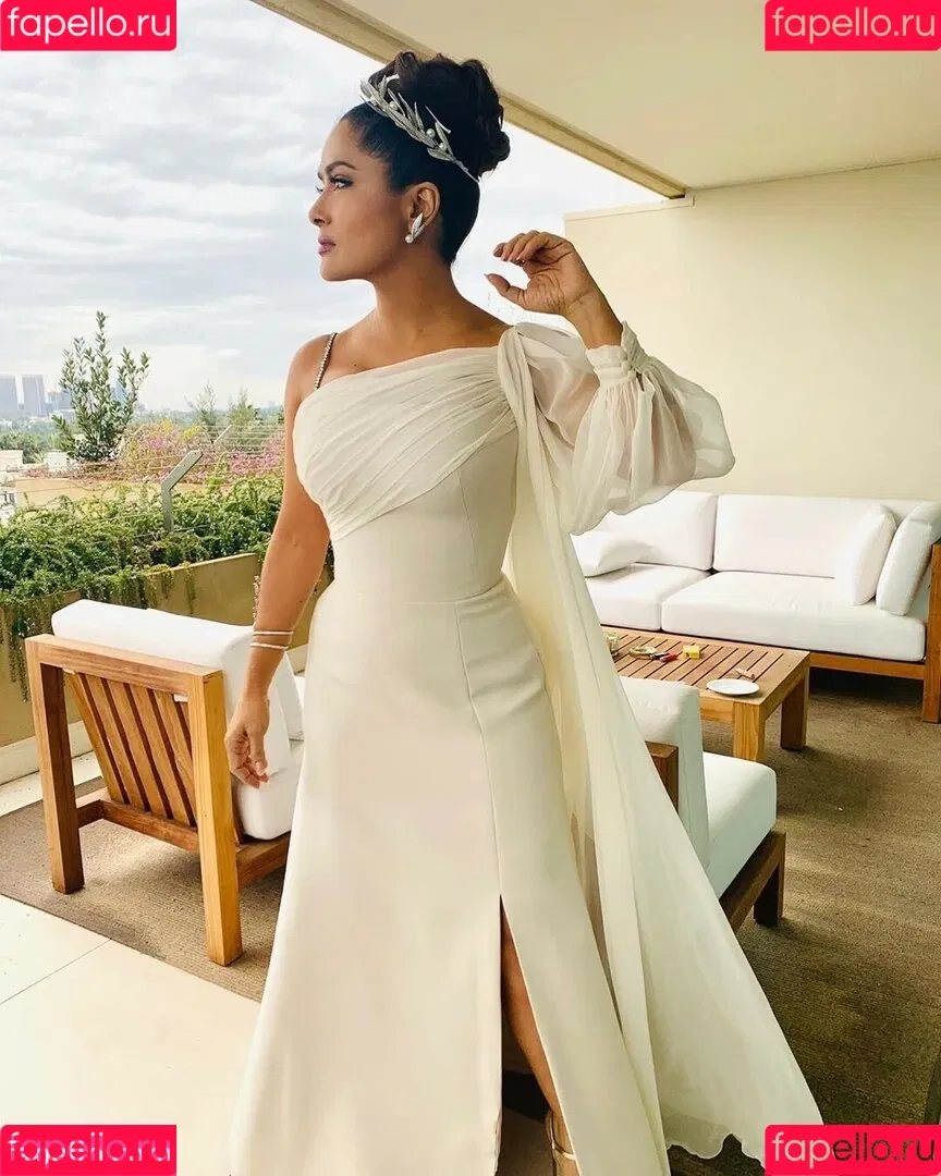 Salma Hayek / salmahayek Onlyfans Photo Gallery 