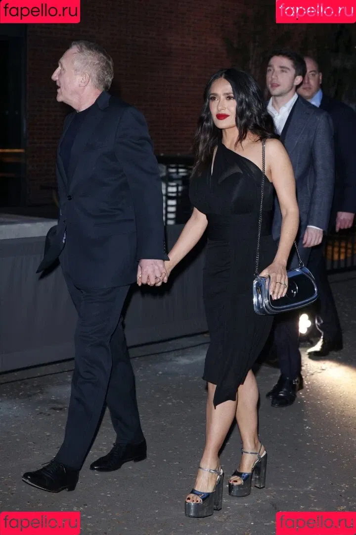 Salma Hayek / salmahayek Onlyfans Photo Gallery 