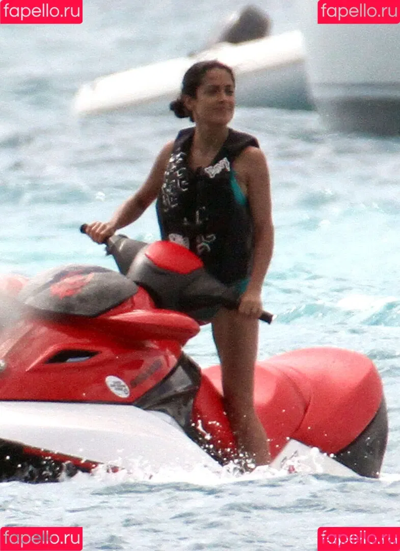 Salma Hayek / salmahayek Onlyfans Photo Gallery 