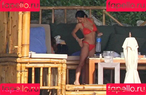 Salma Hayek / salmahayek Onlyfans Photo Gallery 