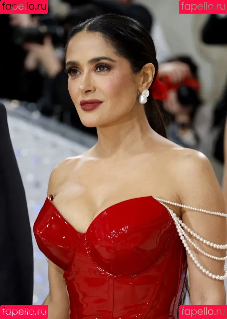 Salma Hayek / salmahayek Onlyfans Photo Gallery 