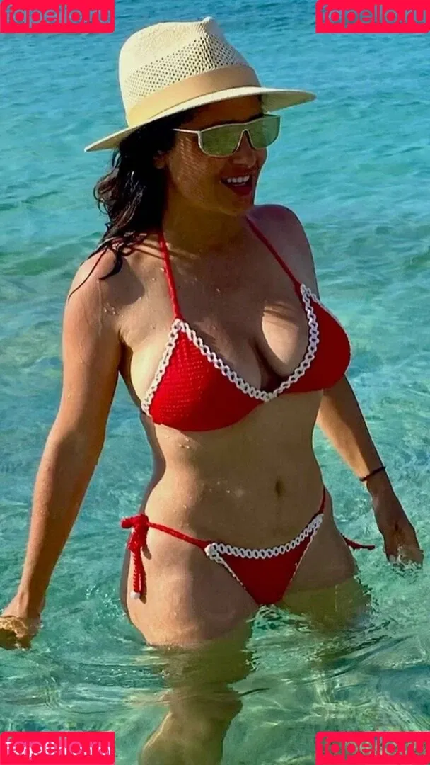Salma Hayek / salmahayek Onlyfans Photo Gallery 