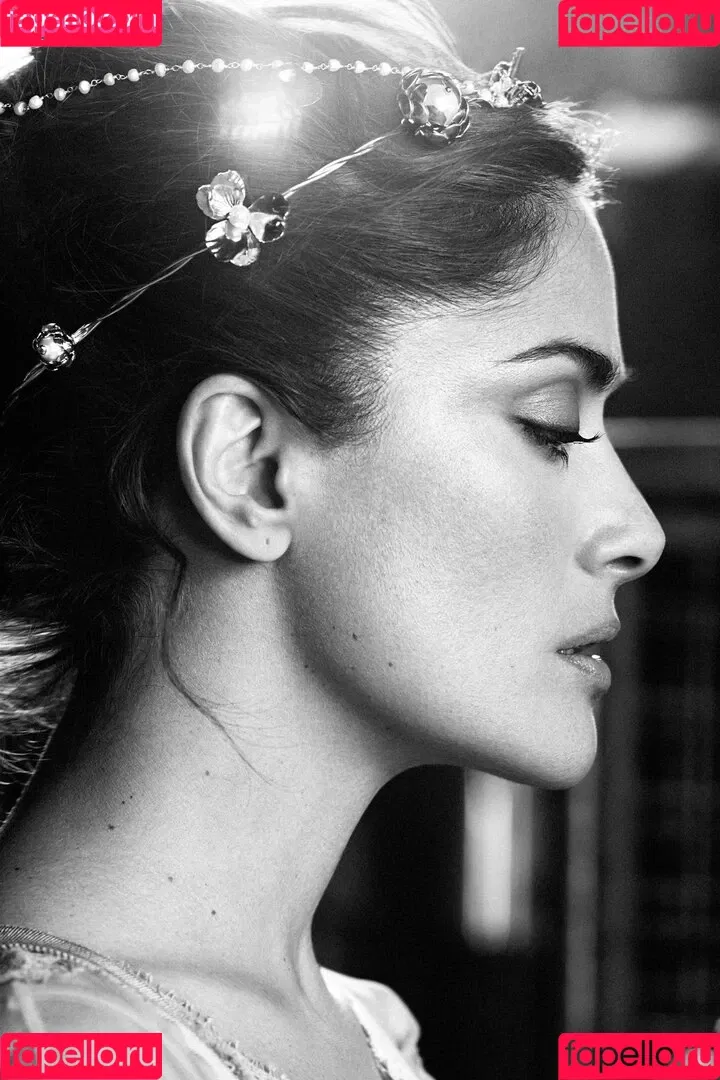 Salma Hayek / salmahayek Onlyfans Photo Gallery 