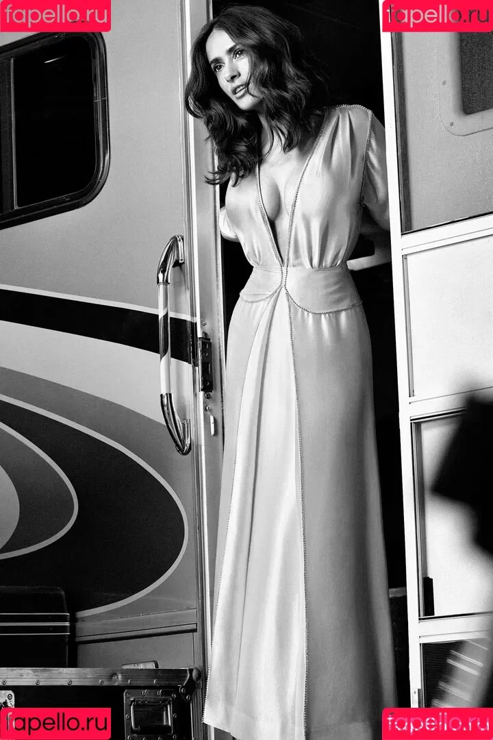 Salma Hayek / salmahayek Onlyfans Photo Gallery 