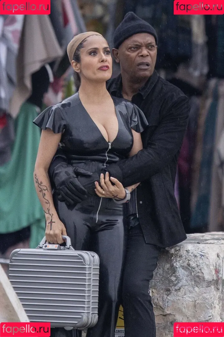 Salma Hayek / salmahayek Onlyfans Photo Gallery 