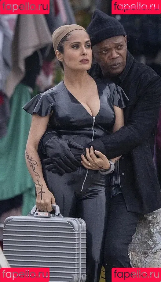 Salma Hayek / salmahayek Onlyfans Photo Gallery 