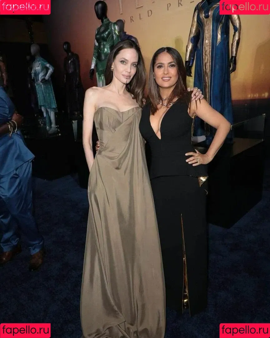Salma Hayek / salmahayek Onlyfans Photo Gallery 