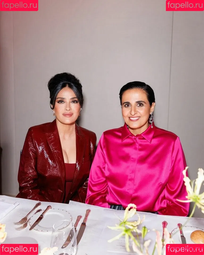 Salma Hayek / salmahayek Onlyfans Photo Gallery 