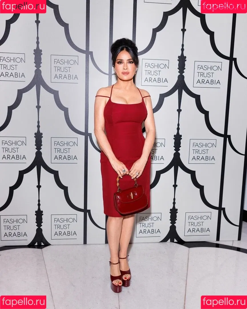 Salma Hayek / salmahayek Onlyfans Photo Gallery 