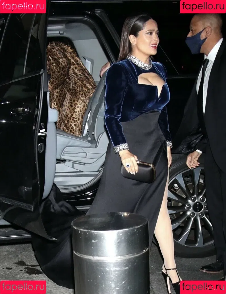 Salma Hayek / salmahayek Onlyfans Photo Gallery 