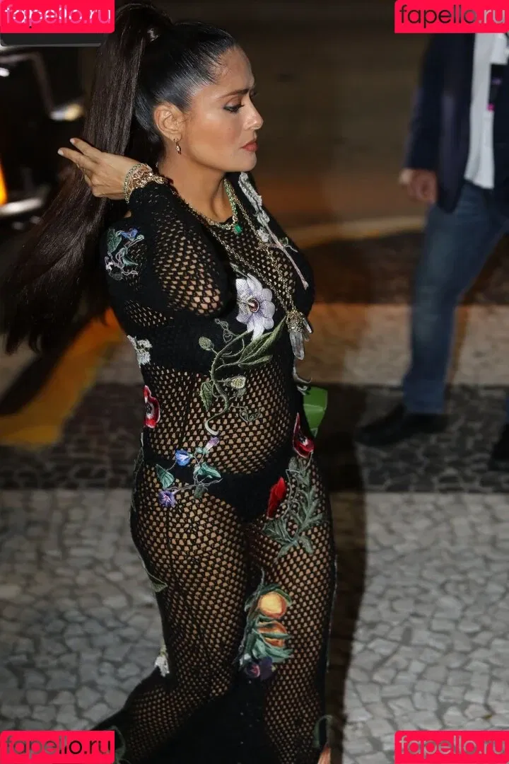 Salma Hayek / salmahayek Onlyfans Photo Gallery 