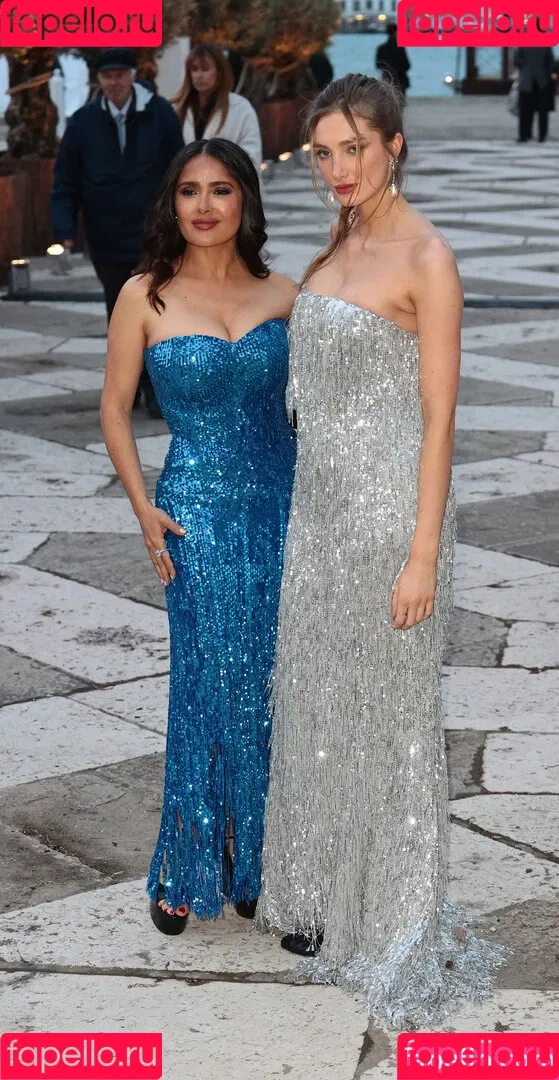 Salma Hayek / salmahayek Onlyfans Photo Gallery 