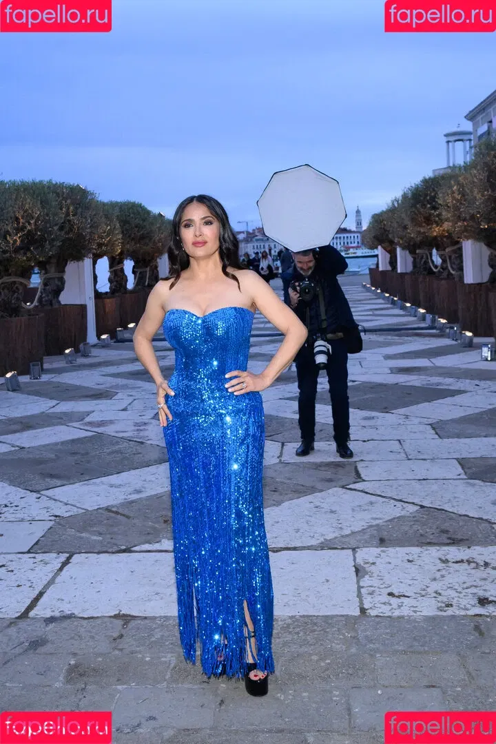 Salma Hayek / salmahayek Onlyfans Photo Gallery 