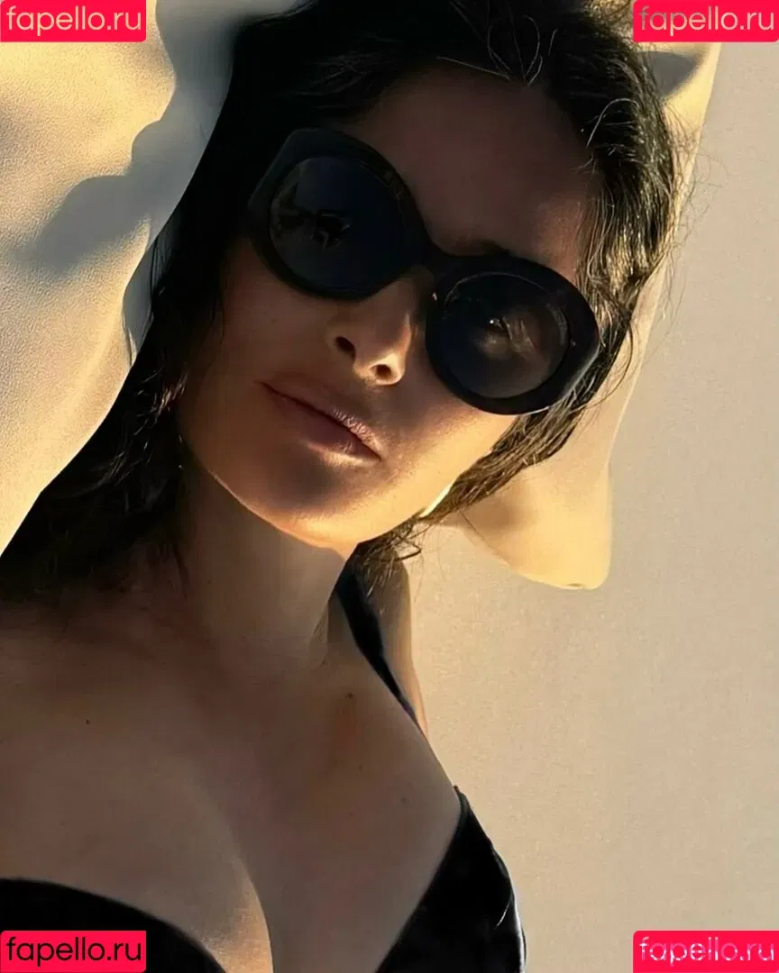 Salma Hayek / salmahayek Onlyfans Photo Gallery 