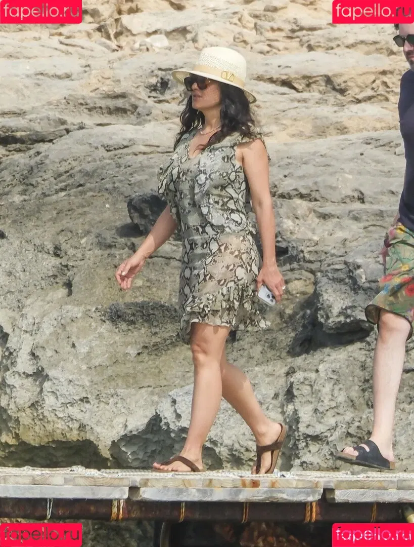 Salma Hayek / salmahayek Onlyfans Photo Gallery 