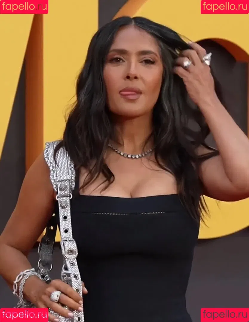 Salma Hayek / salmahayek Onlyfans Photo Gallery 