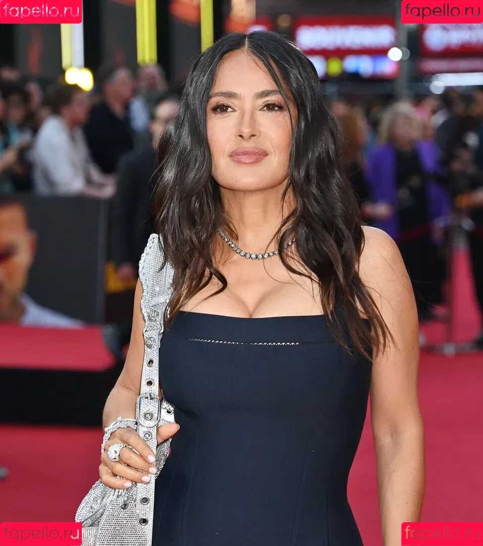 Salma Hayek / salmahayek Onlyfans Photo Gallery 
