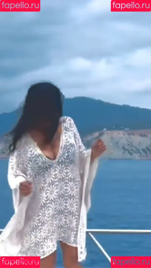 Salma Hayek / salmahayek Onlyfans Photo Gallery 