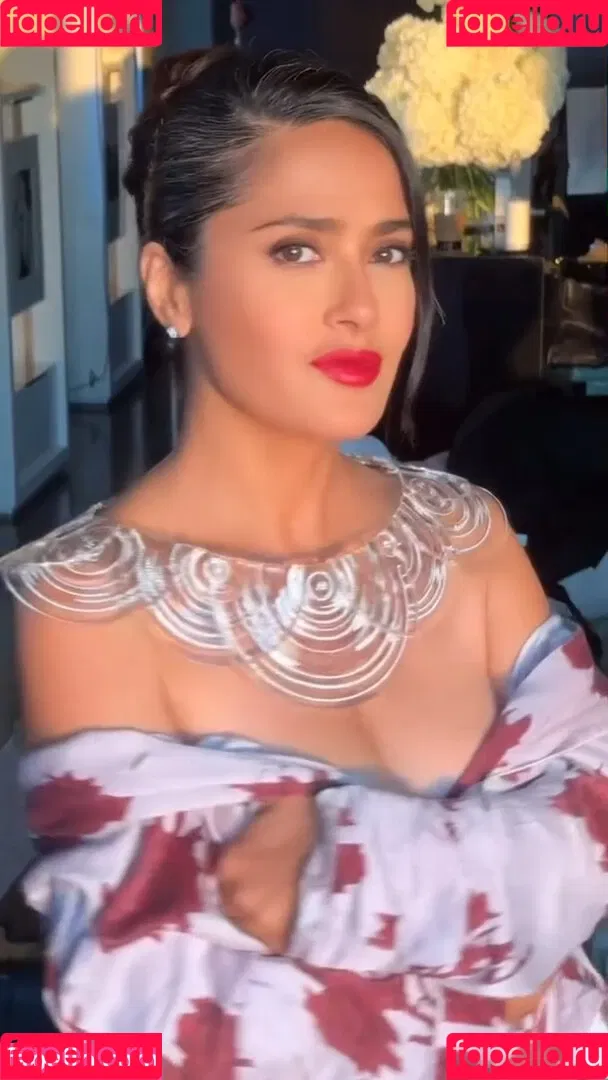 Salma Hayek / salmahayek Onlyfans Photo Gallery 