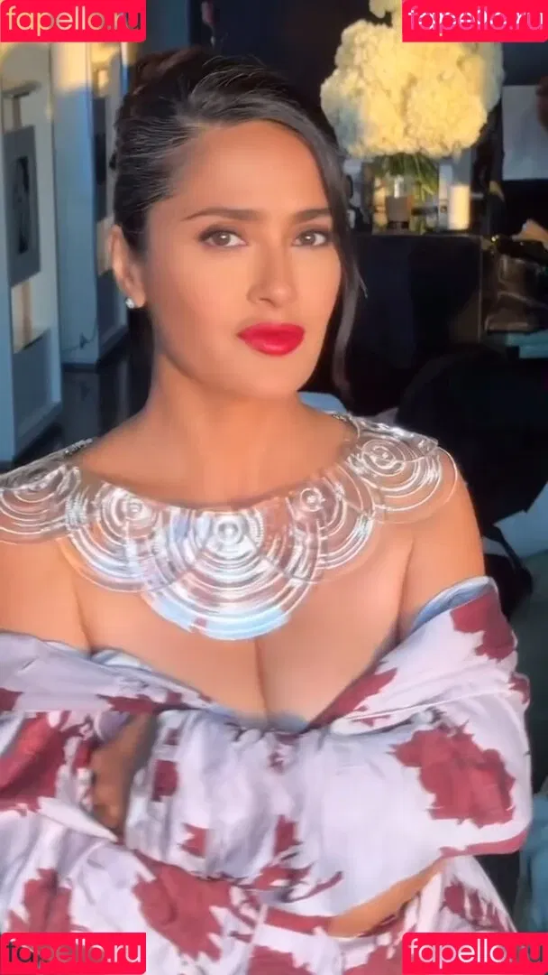 Salma Hayek / salmahayek Onlyfans Photo Gallery 